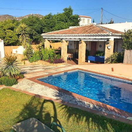 Villa Las Mercedes Нерха Екстериор снимка