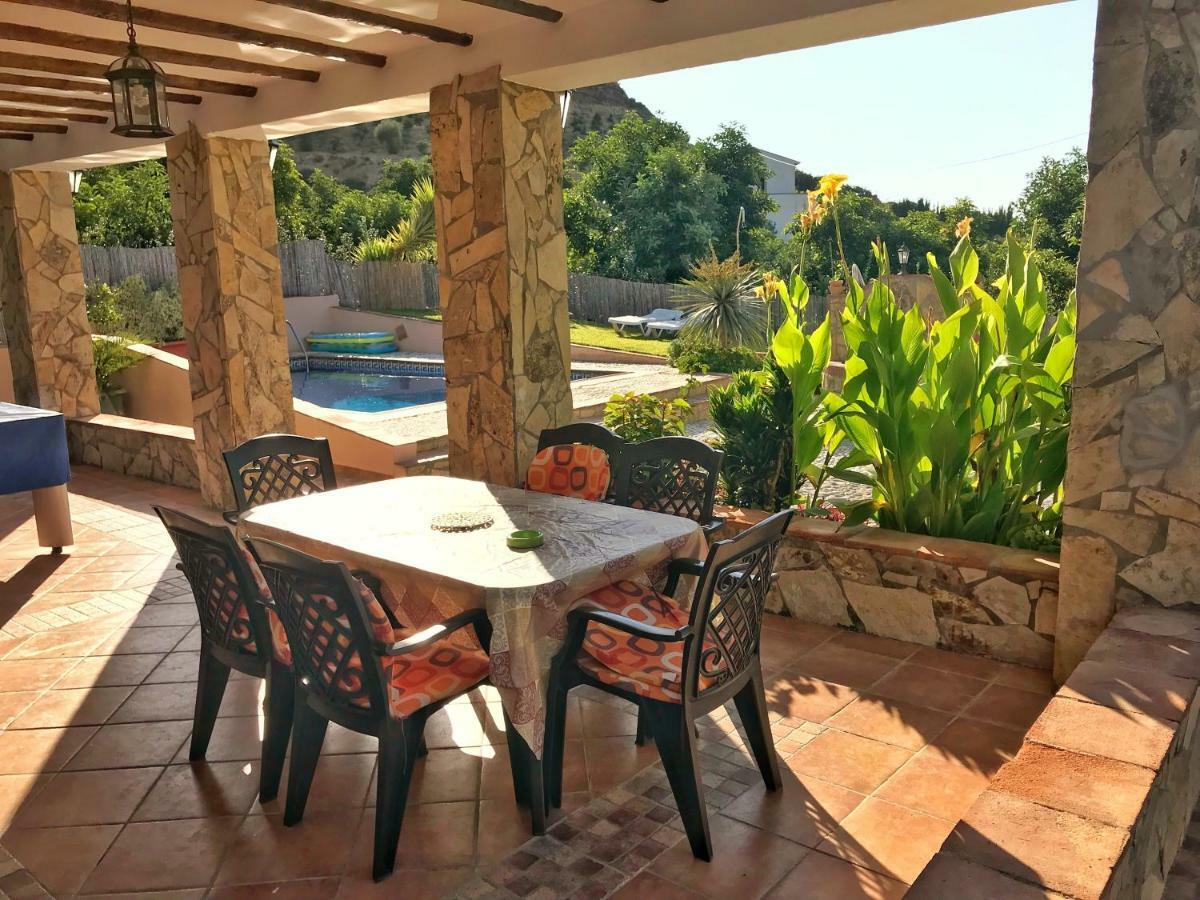 Villa Las Mercedes Нерха Екстериор снимка